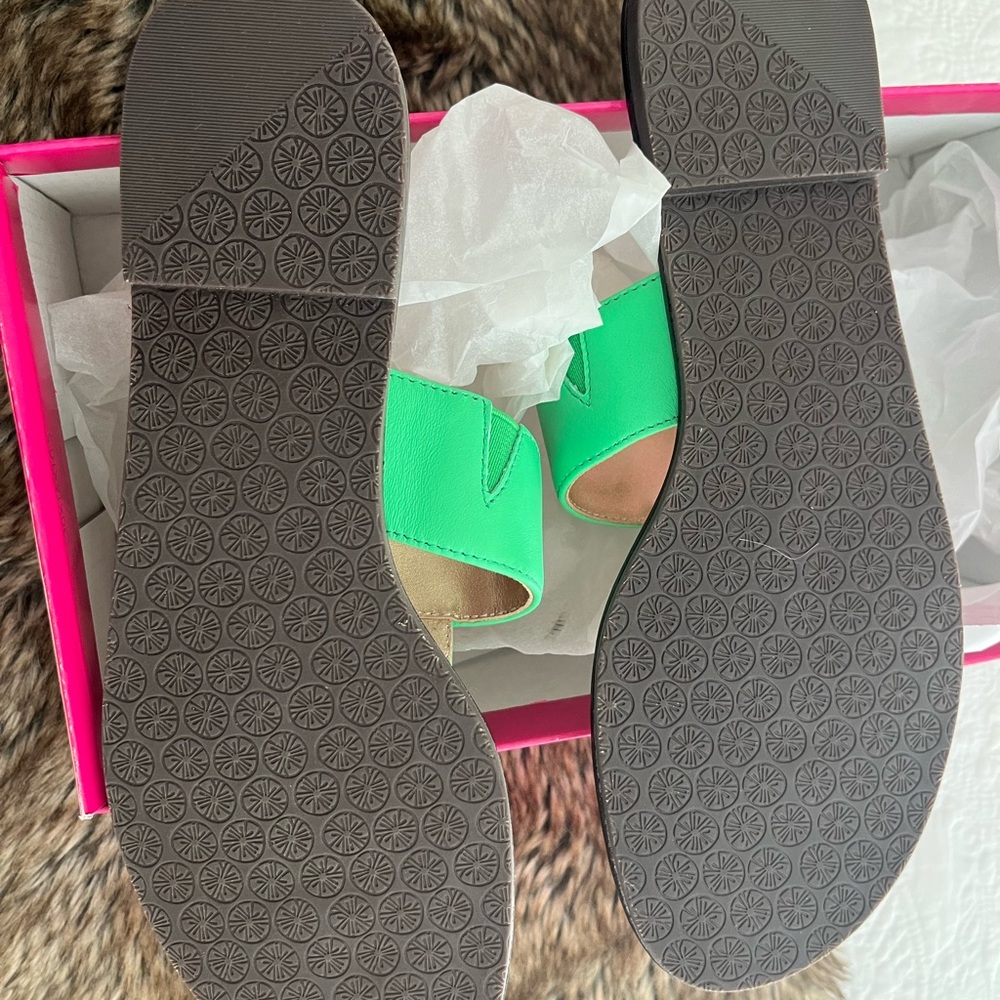 Lilly Pulitzer Rousseau Sandals. NIB - Picture 4 of 6